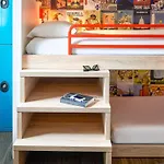 Hotelf1 Montpellier Sud מלון *