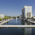 Hotelf1 Montpellier Sud לאט