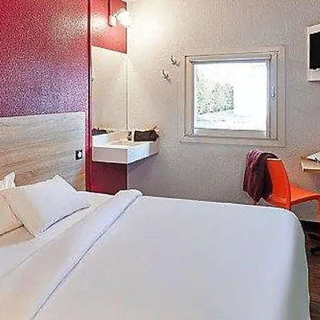 Hotelf1 Montpellier Sud מלון