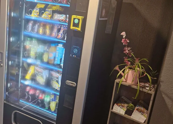 Hotelf1 Montpellier Sud *